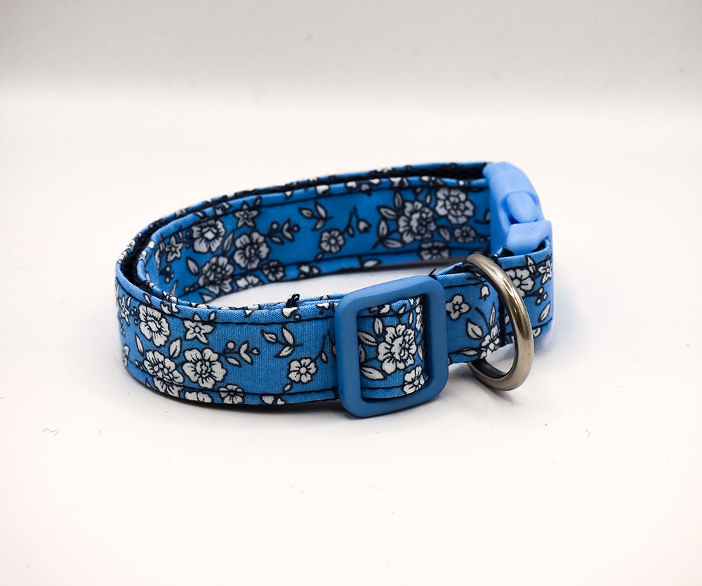 Forget-Me-Not Blue Floral Dog Collar